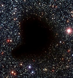 Traces et effets gravitationnels associés à la matière noire